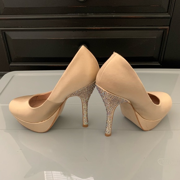 Steve Madden Partyy-r Crystal Pumps - Picture 3 of 10